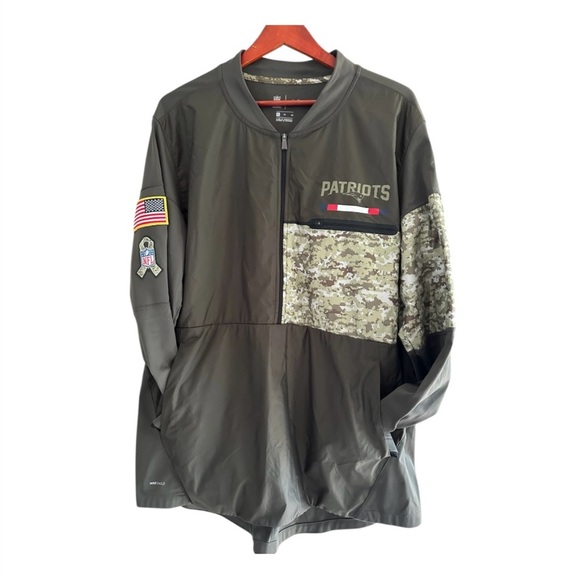 Nike Olive and Camouflage Men's Jacket - Picture 1 of 9